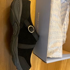 Easy Spirit- leather clogs- size 7